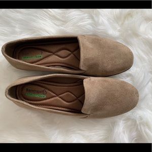Bare Traps Tan Brown Slip On Memory Foam Loafers